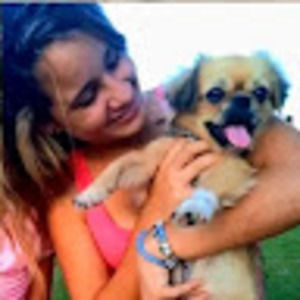 Meet your Posher, Adriana lis